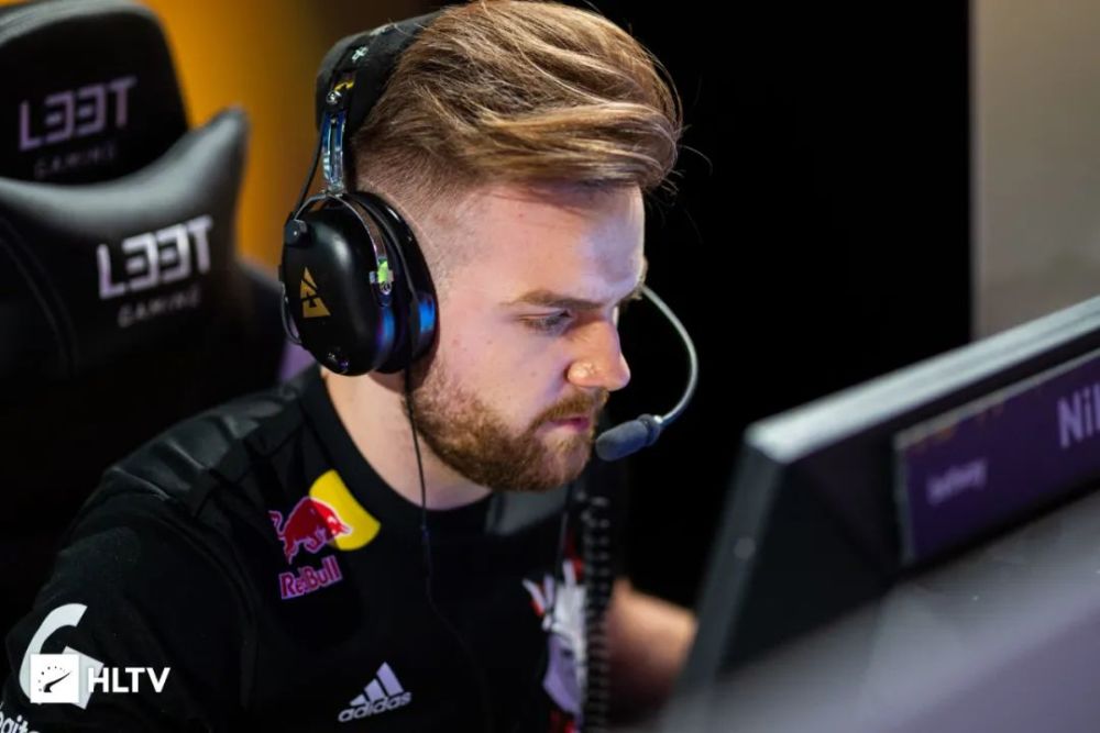 仍需三点务 仍需三点务