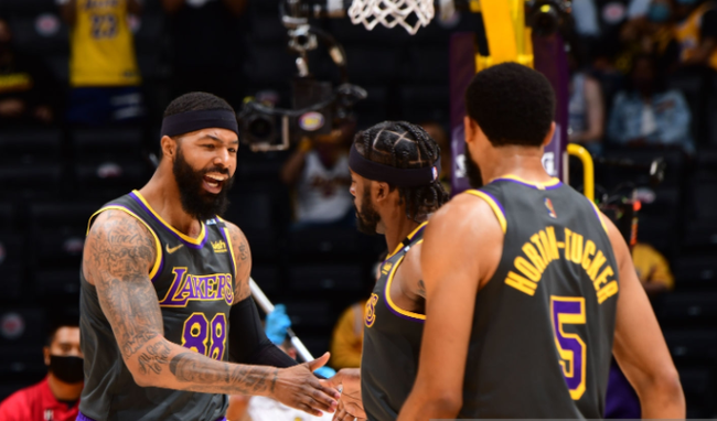 忧集中在两 忧集中在两